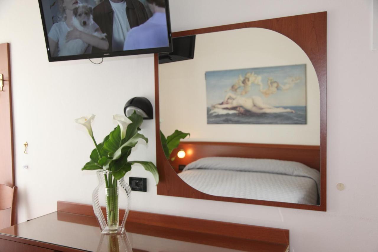 Hotel Gran Venere Beach 3 Superior Bibione Exterior photo