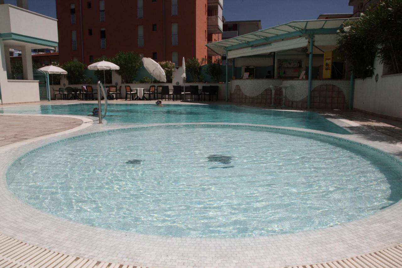 Hotel Gran Venere Beach 3 Superior Bibione Exterior photo